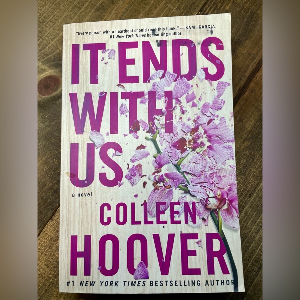 It Ends With Us by Colleen Hoover Book